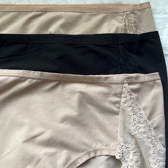 (3) Natori Bliss Perfection Lace French Cut Panty - Picture 2 of 16